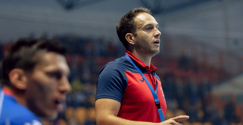 Лига чемпионов. Рауль Алонсо о проигрыше "Порту": "Позволяли сопернику забрасывать легкие мячи"