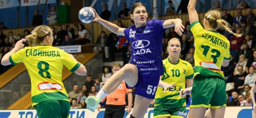 На старте игрового дня в женской Суперлиге тольяттинская "Лада" с минимальным перевесом обыграла краснодарскую "Кубань"