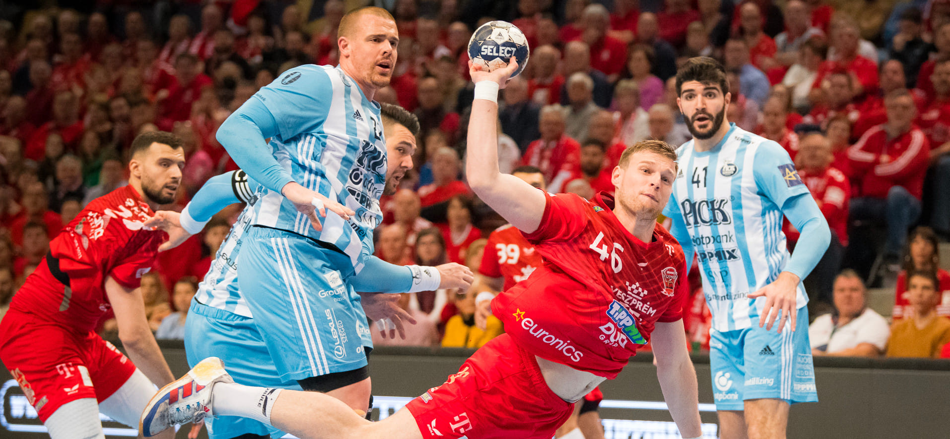 Венгрия. "Веспрем" Никиты Вайлупова обыграл "Пик" и сравнял счёт в финальной серии. Решающая встреча пройдёт в Сегеде в пятницу