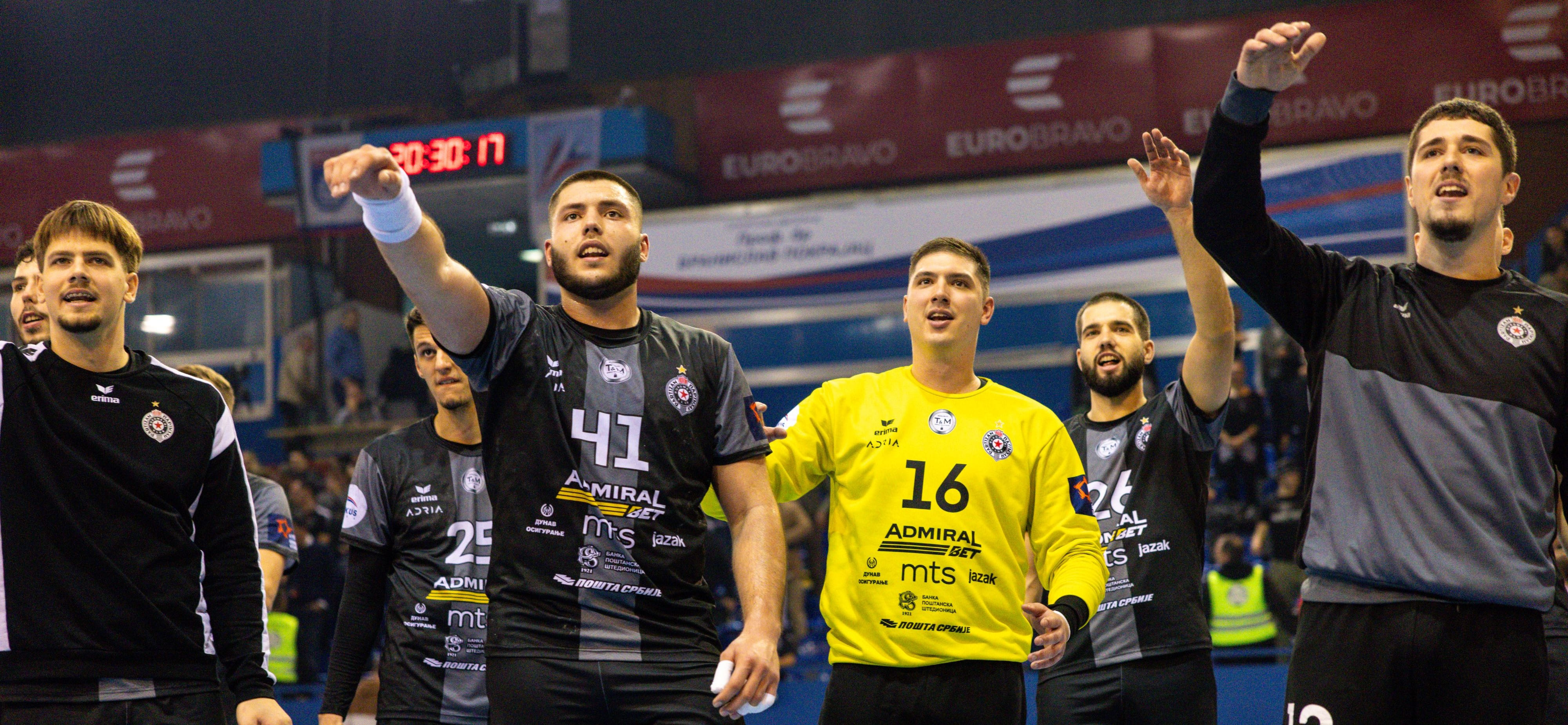 Вайлупов всё ещё без документов, но "Бенфика" прошла дальше, даже проиграв, Иванов помог "Партизану"