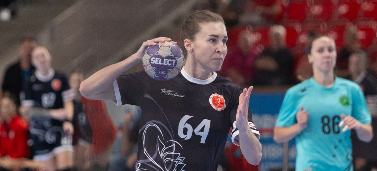 20 минут на сенсацию. "Астраханочка" сначала дала фору АГУ-"Адыиф", а потом отняла