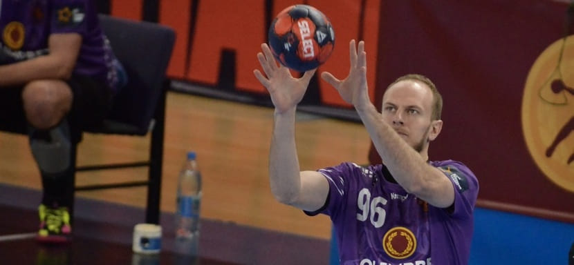 Европейская лига. Артем Кулак: "В первом тайме матча с "Бенфикой" перегорели, допускали детские ошибки, пропустили много голов" (ВИДЕО)