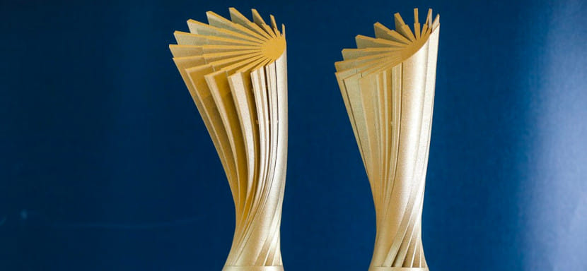 Пляжный гандбол. Представлен новый трофей Кубка чемпионов. Он сделан из переработанного алюминия, а геометрия приза защищает его от перегрева