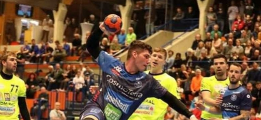 Новый конкурент Сергея Горпишина: 21-летний словенский линейный Домен Сикошек Пелко из австрийского "Брука" стал игроком "Вардара"