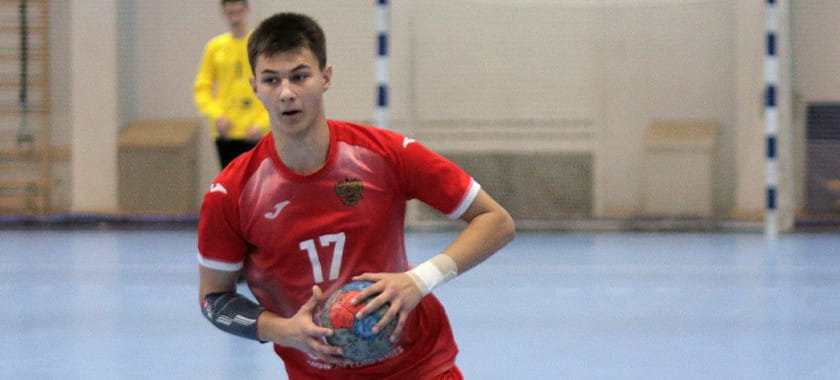 Friendly match. The junior national team of Russia beat its rivals from Belarus with a difference of 3 balls in the first meeting