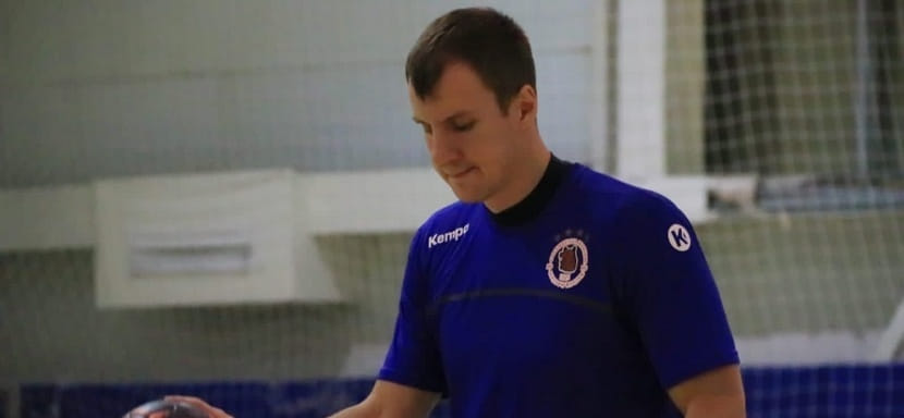 Роман Остащенко: "Максимов так на меня посмотрел, что хотелось провалиться сквозь землю. Понял — надо срочно худеть"