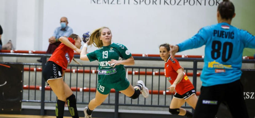 Венгрия. Юная поросль из "Академии Сент-Иштван" разгромила "Альбу" Ольги Ващук в единственном матче дня