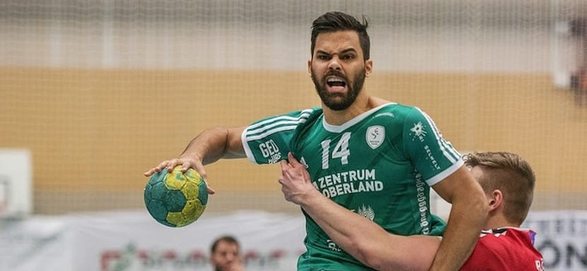 Швейцария. Полусредний Лукас фон Дешванден продлил контракт с "Ваккером". Со следующего сезона он также будет входить в тренерский штаб команды