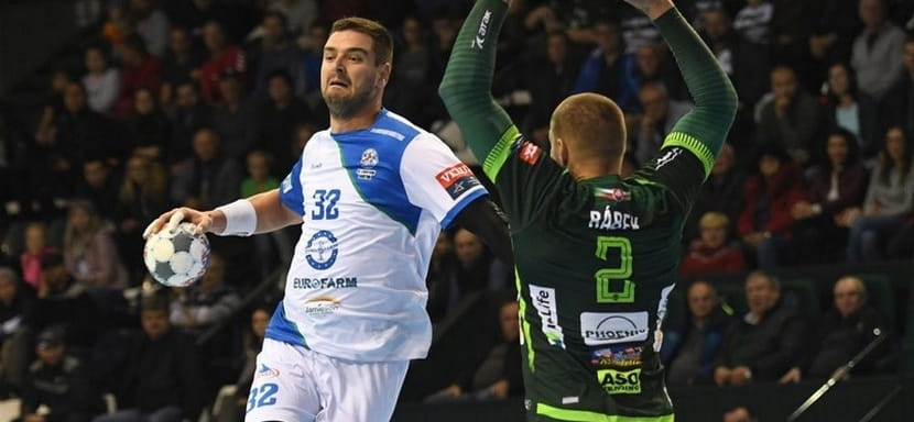 Полусредний сборной Украины Владислав Остроушко не принял предложение румынской "Констанцы" и перешел в катарский "Аль-Райян"