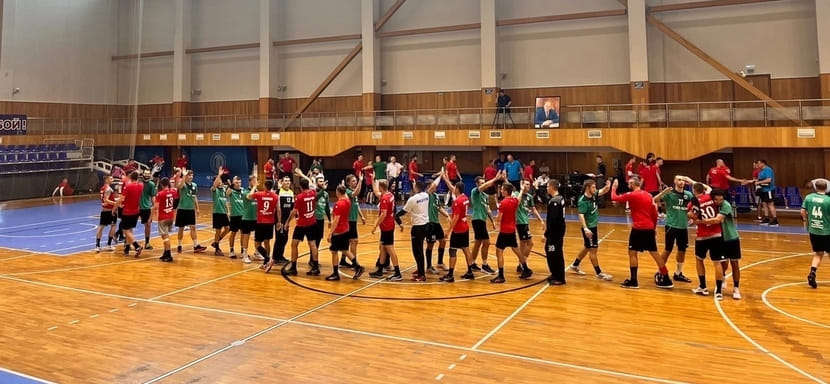 Товарищеский турнир. "Пермские медведи" и "Динамо-Сунгуль" добились побед в первый игровой день соревнований в Челябинске