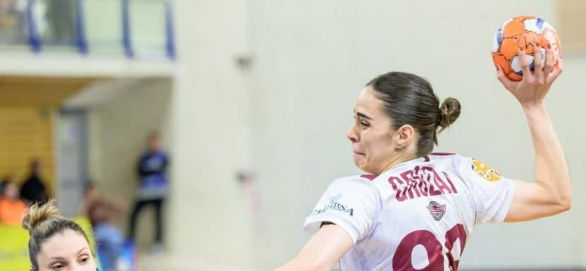 Полусредняя сборной Румынии Сорина Грозав сменила бухарестский "Рапид" на "Корону" из Брашова