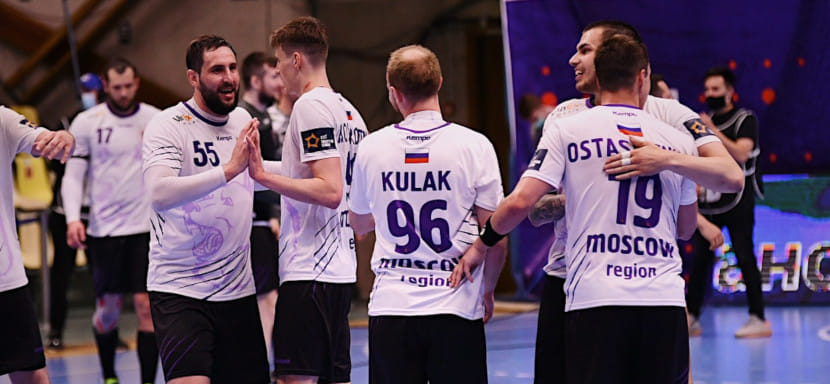 Чемпионат России. "Медведи" и громадный перевес. О чем сожалеет Петкович. Осень, сулящая ненастья