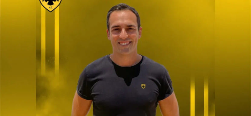 Официально. 33-летний испанский левый крайний Кристиан Угальде присоединился к греческому АЕКу. Контракт подписан на два сезона