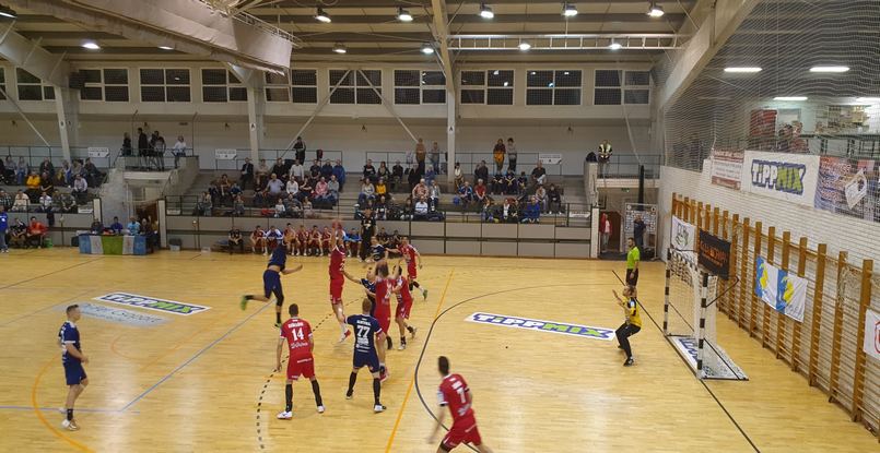 Венгрия. В мужском чемпионате "Ференцварош" был сильнее "Дабаша". "Балатонфюред" разгромил аутсайдера "Вац"