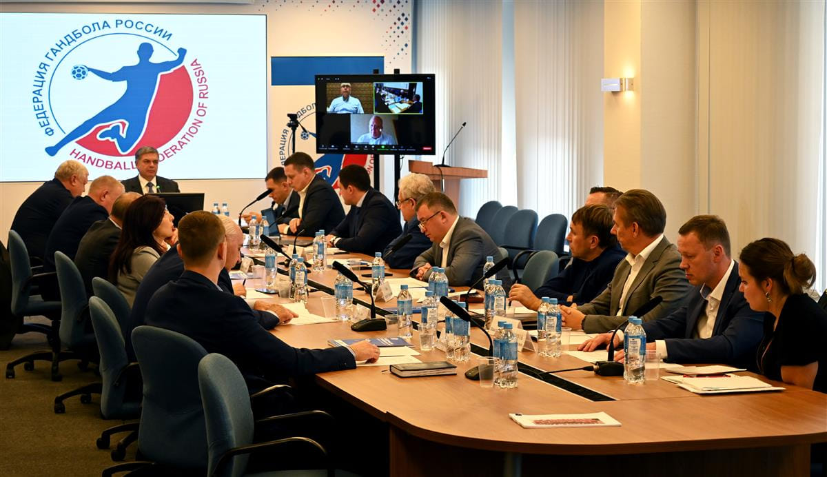 Ольга Акопян и Анна Вяхирева претендуют на премии "Гордость России" ("Тренер года" и "Спортсменка года"). Итоги заседания исполкома ФГР