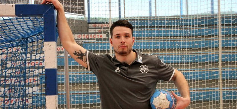 Правый полусредний из Беларуси Артур Карвацкий принял решение завершить игровую карьеру