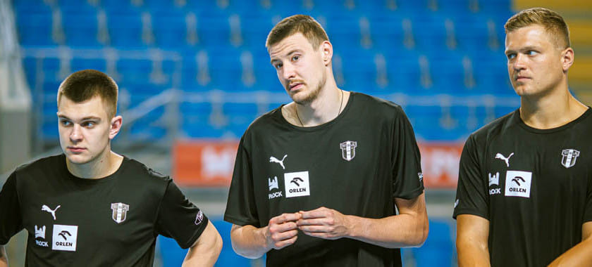 "Нефтяники" без Косоротова дважды выиграли чемпионат Польши. Что будет после его возвращения в "Вислу"