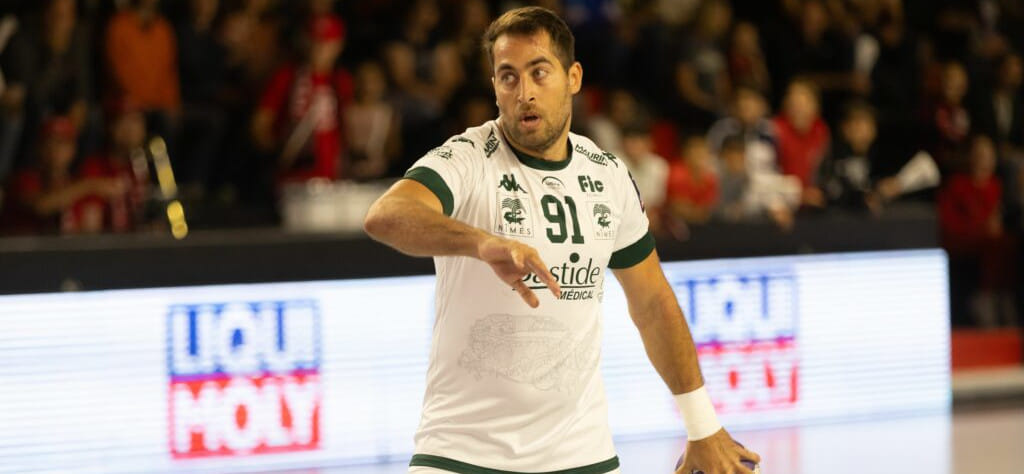 Жеребьёвка 1/8 финала Кубка Франции устроила южное дерби "Ним" — "Монпелье". Борьбу продолжают три клуба Д2