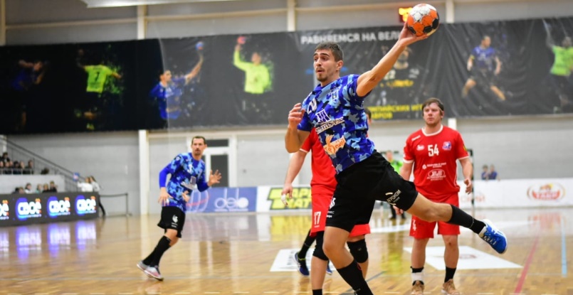 Кубок вызова. "Виктор" шагает дальше. Конкурируя разве что с "Невой"