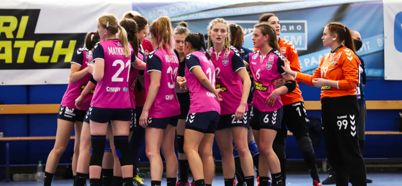 Высшая лига. Лидирующая "Балтийская Заря" дома с минимальной разницей в счете обыграла ЦСКА-3. Повторный поединок состоится в воскресенье