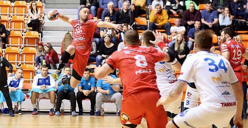 Польша. Президент "Калиша" заявил, что клуб приостанавливает трансферные переговоры на период кризиса