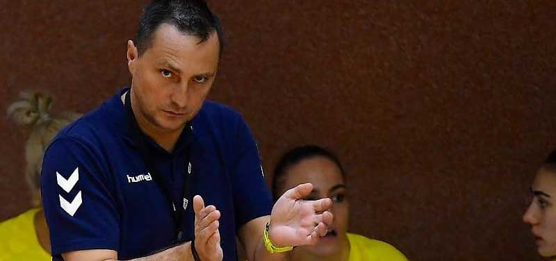 Румыния. За 5 матчей до завершения женского чемпионата "Байя-Маре" расстался с главным тренером Раулем Фотоней