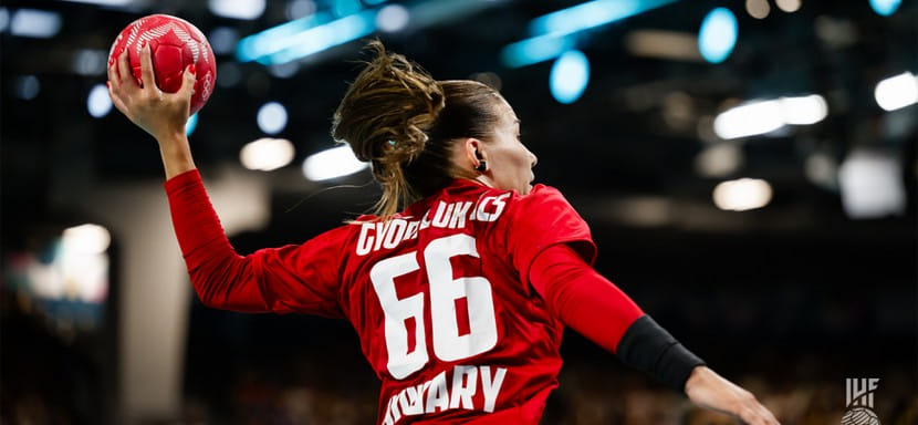 Бразильянки, выигравшие первый тайм у команды Венгрии с разницей в три мяча, растеряли преимущество и уступили соперницам