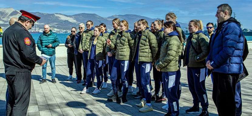 Кубок России. Гандболистки ЦСКА перед прибытием в Краснодар на "финал четырех" посетили морской порт Новороссийска