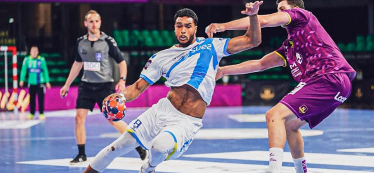 Франция. "Кретей" победил "Шартр" Сергея Кудинова и Дениса Васильева и покинул последнюю строку