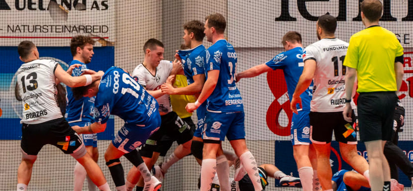 Норвегия. Матч 1/4 финала Кубка страны между "Эльверумом" и "Нербё" вышел скандальным. Судьи раздали 16 удалений и 2 дисквалификации (ВИДЕО)