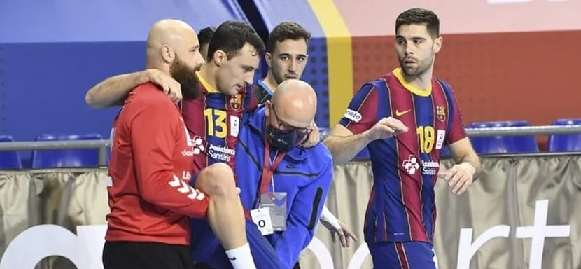 Испания. Левый крайний "Барселоны" Айтор Ариньо успешно прооперирован после разрыва "крестов". Срок восстановления — около шести месяцев