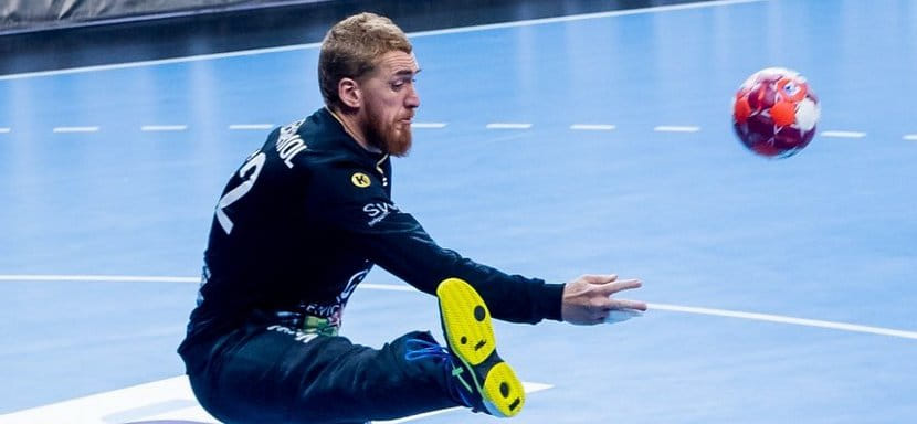 Испания. Основной вратарь "Логроньо" Леонардо Терсарьол разорвал "кресты", выступая за сборную Бразилии на Олимпиаде в Токио