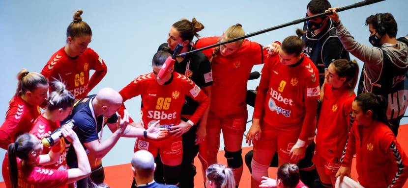 ЧЕ-2020. Второй день турнира: первый перенос, первая сенсация, первая победа хозяек