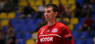 Левый крайний Игорь Сорока и голкипер Виктор Киреев не поехали с "Мотором" на матч против "Вардара" — они готовятся к переходу в "Спартак"