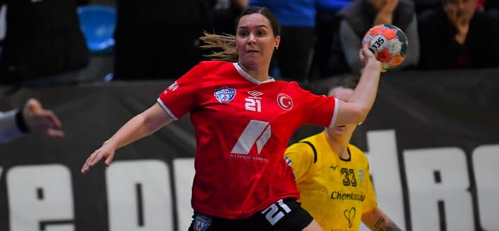 Кубок ЕГФ. "Коньяалты" россиянок Ихневой и Санниковой уступил "Ювенте", но пробился в финал турнира в дебютный сезон участия в еврокубках