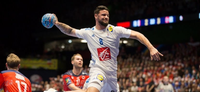 ЧМ-2021. Полусредний "Пари Сен-Жермен" и сборной Франции Элоим Пранди не сыграет на турнире в Египте из-за травмы плеча