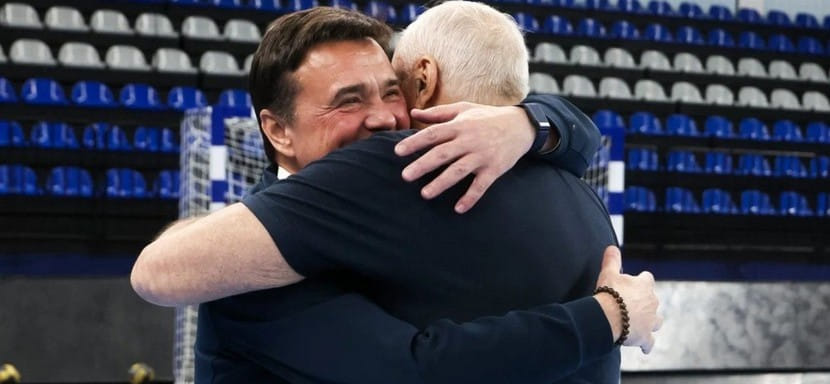 Губернатор Московской области Андрей Воробьёв вручил Владимиру Максимову орден за заслуги