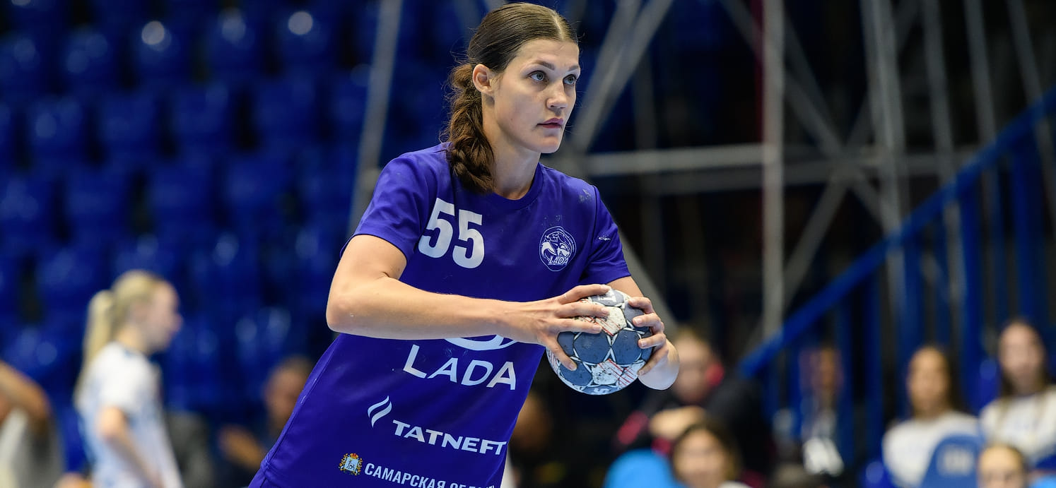 Алиса Дворцевая: "В день матча вообще в интернет не заглядываю. А за три часа до игры включаю беззвучный режим и убираю телефон в сумку"