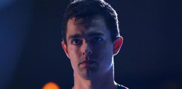 Левый полусредний "Фленсбурга" Расмус Лауге признан лучшим игроком сезона в бундеслиге. Лучший тренер — Альфред Гисласон из "Киля"