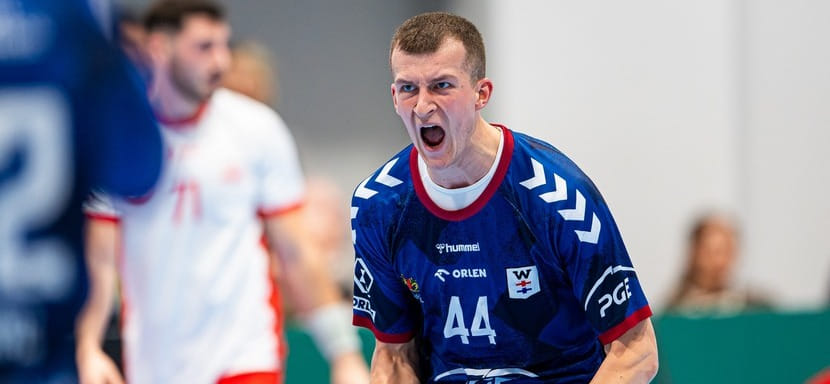 13 голов Миколая Чаплиньского помогли "Выбжеже" одержать гостевую победу над "Хробрым" из Глогува