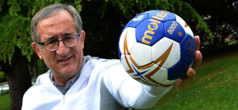 Титаны игры. Лино Червар. Маг из Умага и гандбольный проповедник, цитирующий Достоевского