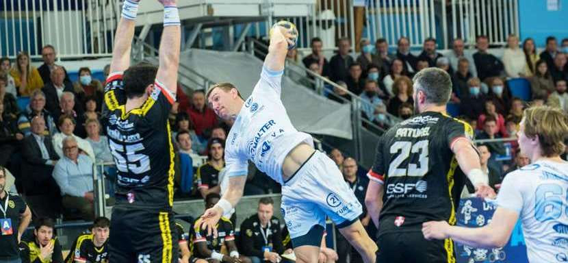 Франция. 37-летний правый полусредний Сергей Онуфриенко ещё на год продлил контракт с "Шартром"