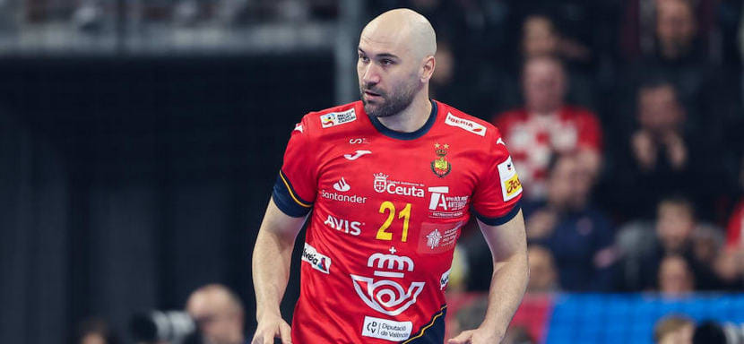 Чемпион мира-2013 в составе сборной Испании, полусредний "Шаффхаузена" Хоан Каньельяс завершает игровую карьеру