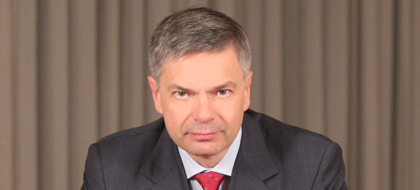 "Он привнёс в российскую гандбольную жизнь яркие краски". 11 лет назад Сергей Шишкарёв возглавил ФГР