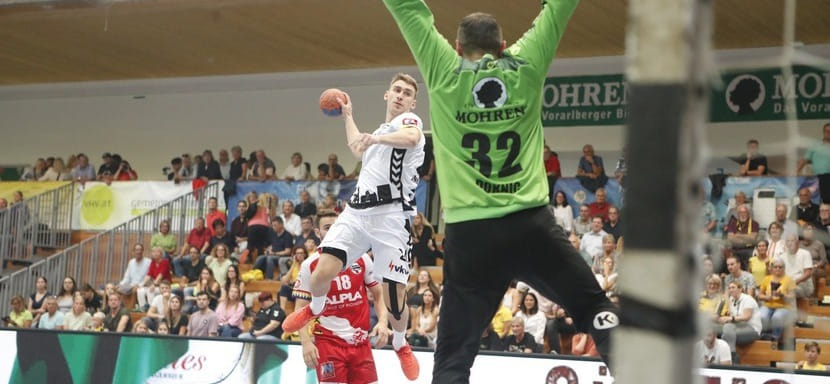 Австрия. Российский полусредний Михаил Виноградов стал лучшим игроком "Брегенца" в матче против "Фюхсе"