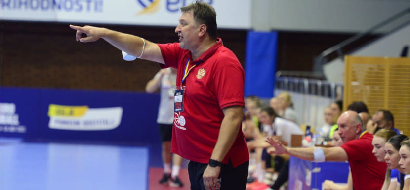 Чемпионат Европы (U-19). Михаил Измайлов: "Понравилось, что в матче со словачками наконец-то начала вырисовываться командная игра"