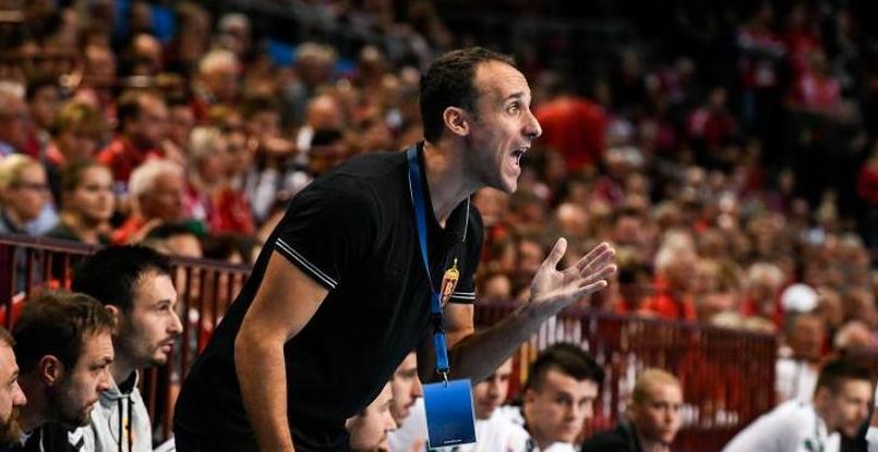 Роберто Гарсия Паррондо: "За 500 евро в Македонии не живут. Поэтому, когда игроку что-то нужно, владелец "Вардара" платит определенную сумму"