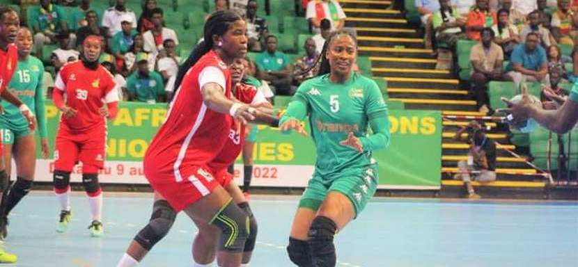Кубок Африки. Известны все четвертьфиналисты женского турнира. Сборная Сенегала потерпела первое поражение