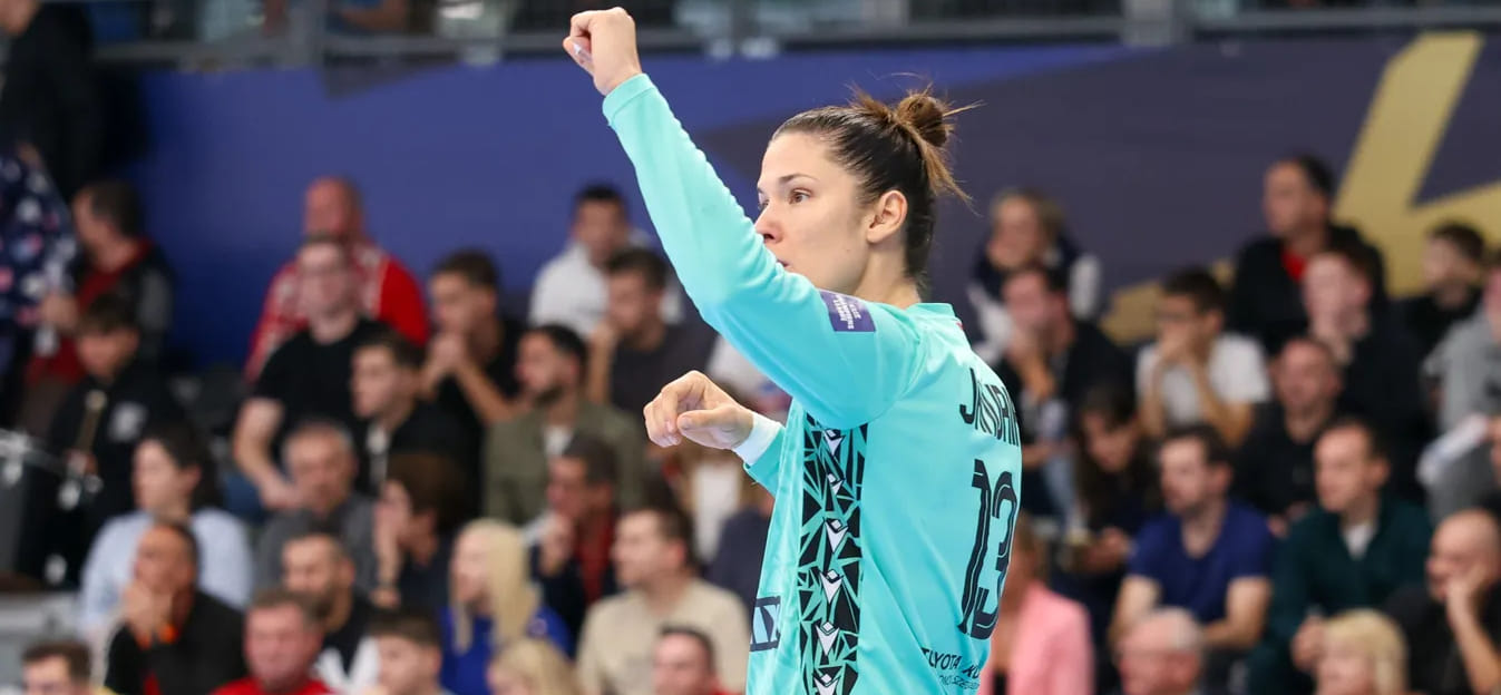 "Ференцварош" Дмитриевой принимает "Подравку", "Бухарест" Масловой — словенский "Крим", преследователи "Меца" сойдутся в Эсбьерге