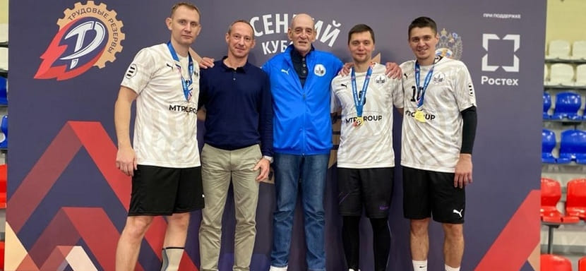 Россия. Сегодня 75-летний юбилей отмечает старший преподаватель по гандболу МГУ Александр Степанов